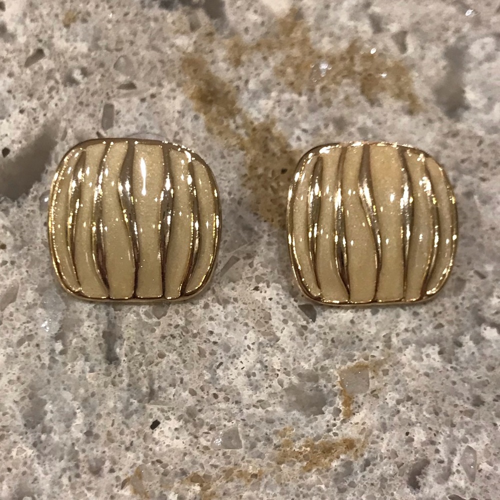 Premier Designs Earrings